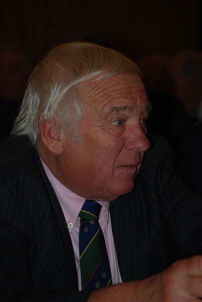 Photograph of Geoff Brown (1958/65) at Reunion Dinner 2011