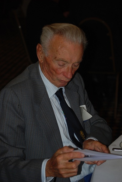 Photograph of Ron Kirchner (1944/49) at Reunion Dinner 2011